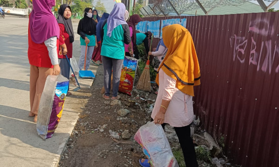 Giat Gotong Royong di Lingkungan RT 16