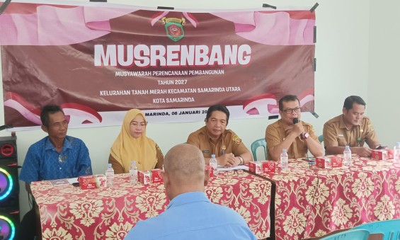 Musyawarah Perencanaan Pembangunan (Musrenbang) Kelurahan di Kelurahan Tanah Merah.