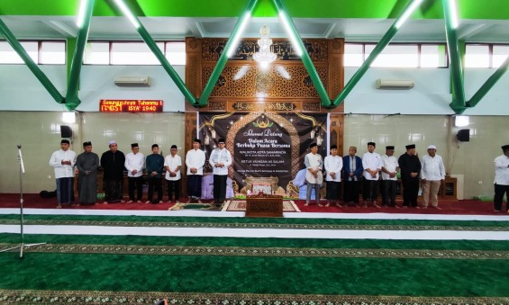 Buka Puasa Bersama Wali Kota Samarinda, Ketua Yayasan As Salam & Warga Perum Bumi Sempaja & Sekitarnya