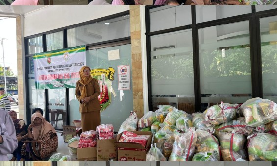 Penyerahan bantuan sembako warga kurang mampu dan bantuan anak stunting bidang pemberdayaan