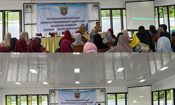 Pelatihan Kader Posyandu di Kelurahan Sambutan
